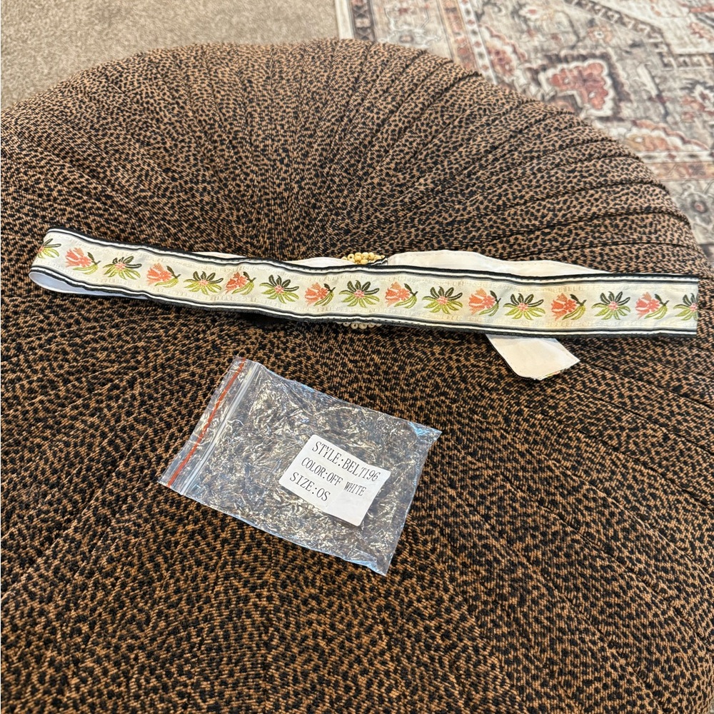 POL Floral Embroidered Belt with Beaded Accent - Picture 4 of 5